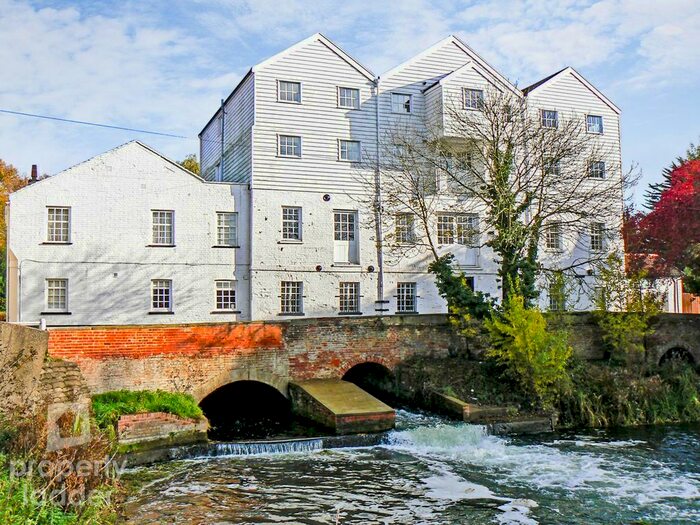 2 Bedroom Flat For Sale In The Street, Lamas, Norwich, NR10