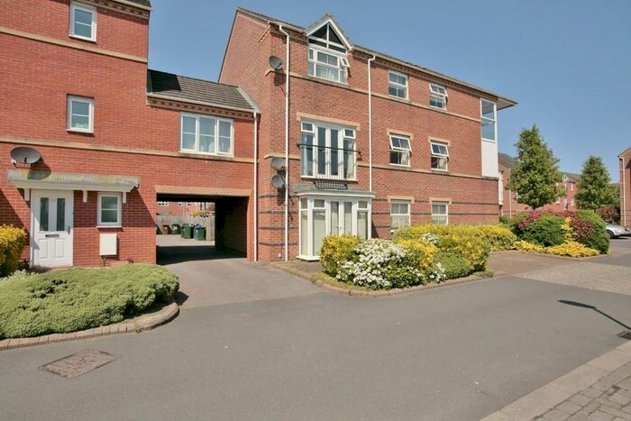 2 Bedroom Apartment To Rent In Padbury Drive, Banbury, OX16