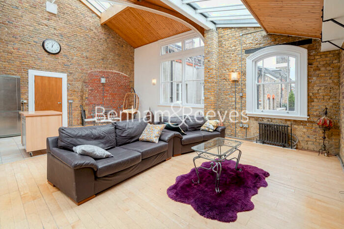 2 Bedroom Apartment To Rent In Chatham Close, Royal Arsenal Riverside, SE18