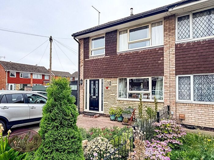 3 Bedroom Semi-Detached House For Sale In Redland Close, Ilkeston, DE7