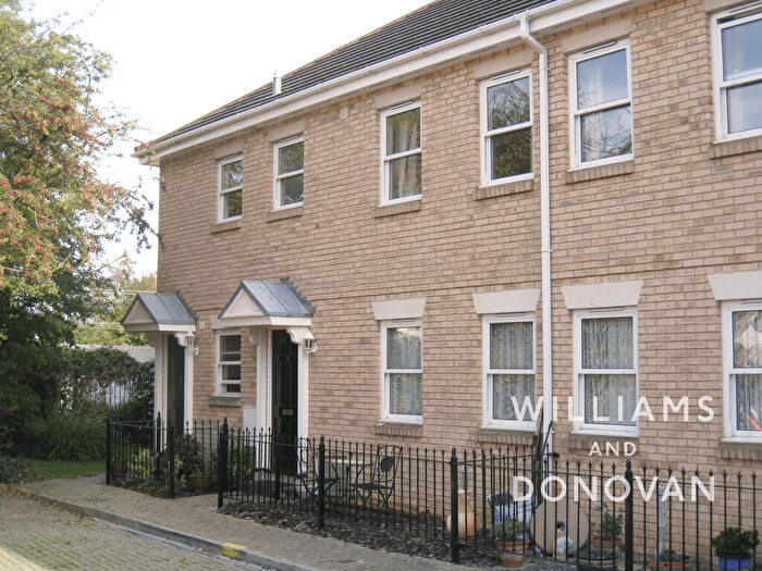 2 Bedroom Apartment To Rent In Regency Court, SS5