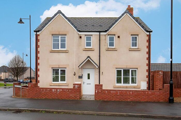 3 Bedroom Detached House For Sale In Ffordd Y Cigfran, Coity, Bridgend, CF35