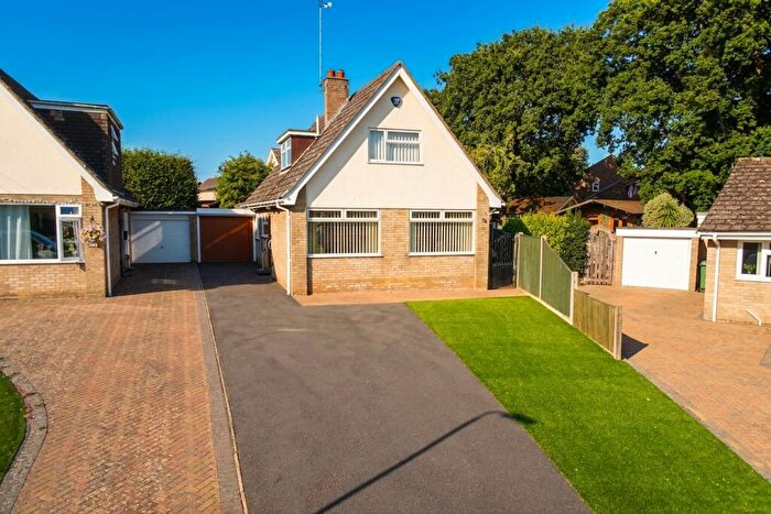 3 Bedroom Chalet For Sale In New Close, Acle, Norwich, NR13