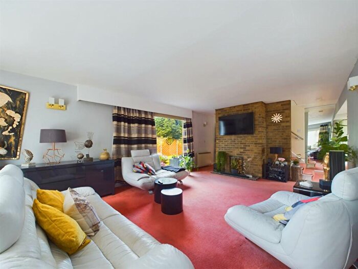 4 Bedroom Detached House For Sale In The Wheatridge East, Upton St. Leonards, Gloucester, GL4