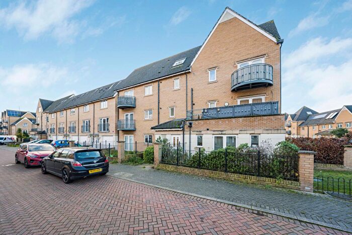 1 Bedroom Flat To Rent In Varcoe Gardens, Hayes, UB3