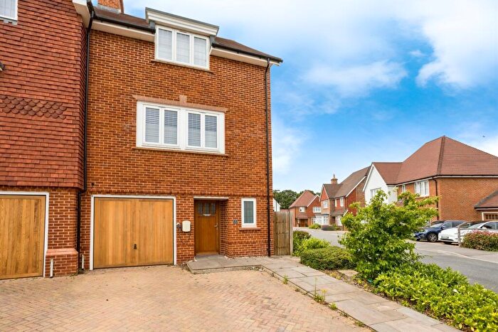 4 Bedroom Town House For Sale In Morton Avenue, Horsham, RH12