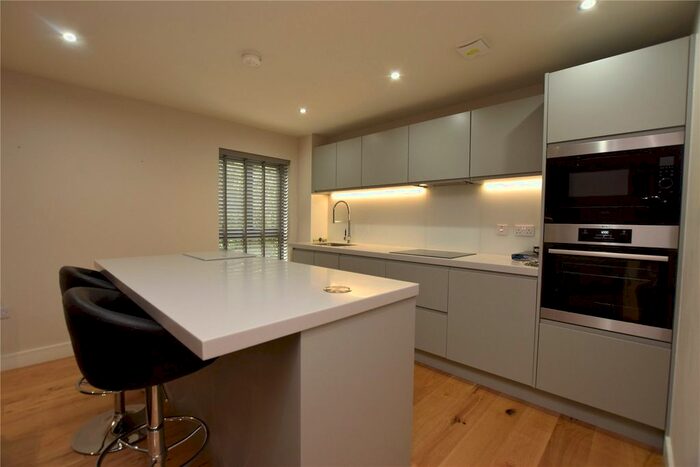 2 Bedroom Flat To Rent In Horsforth Mill, Low Lane, Horsforth, Leeds, LS18