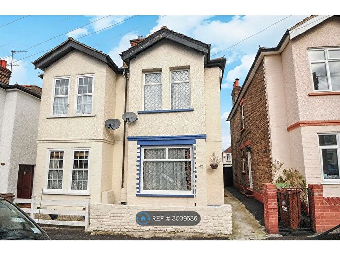 2 Bedroom Semi Detached House To Rent In Vicarage Road, Sutton, SM1
