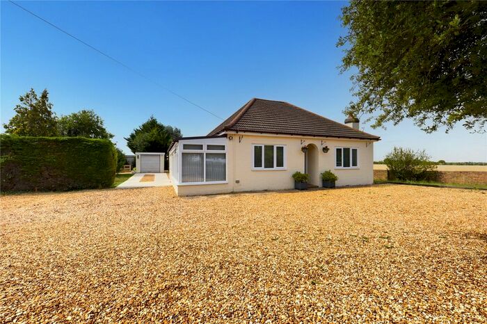 3 Bedroom Bungalow To Rent In Roxton Road, Great Barford, Bedford, MK44