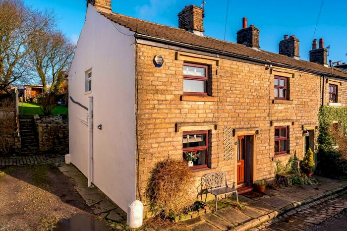 2 Bedroom Cottage For Sale In South View, Belmont, Bolton, BL7