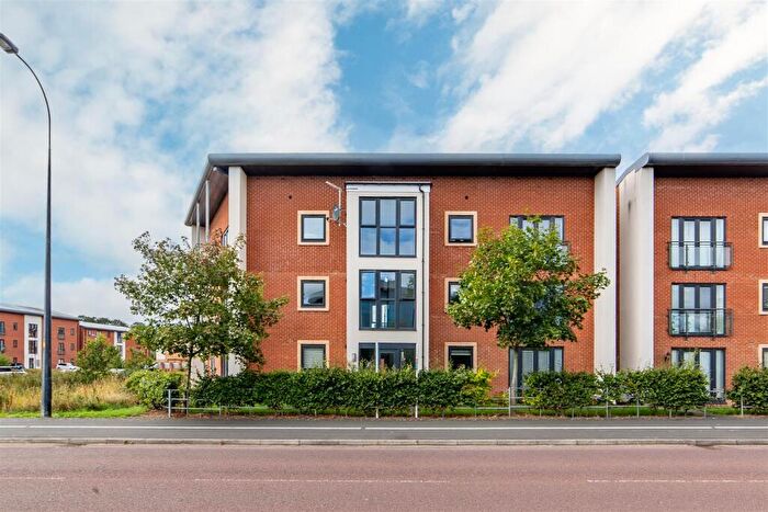 2 Bedroom Apartment For Sale In Willowbay Drive, Newcastle Upon Tyne, NE13