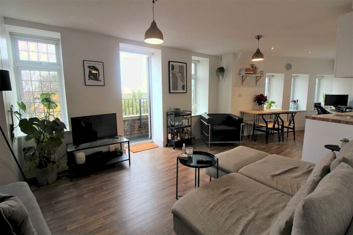 1 Bedroom Apartment To Rent In Lordship Lane, Wood Green, N22