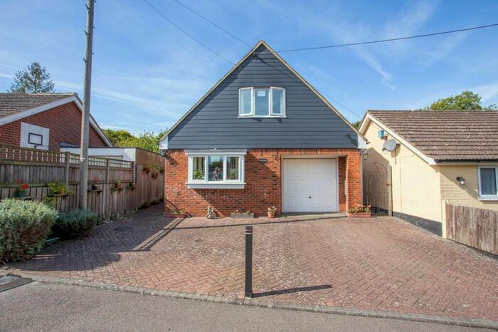 2 Bedroom Property For Sale In Aerodrome Road, Bekesbourne, CT4