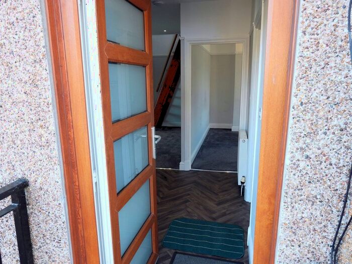 2 Bedroom Flat To Rent In Talbot Road, Talbot Green, Pontyclun, CF72