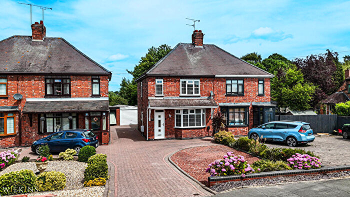 3 Bedroom Semi-Detached House For Sale In Grendon Road, Polesworth, Tamworth, Warwickshire, B78