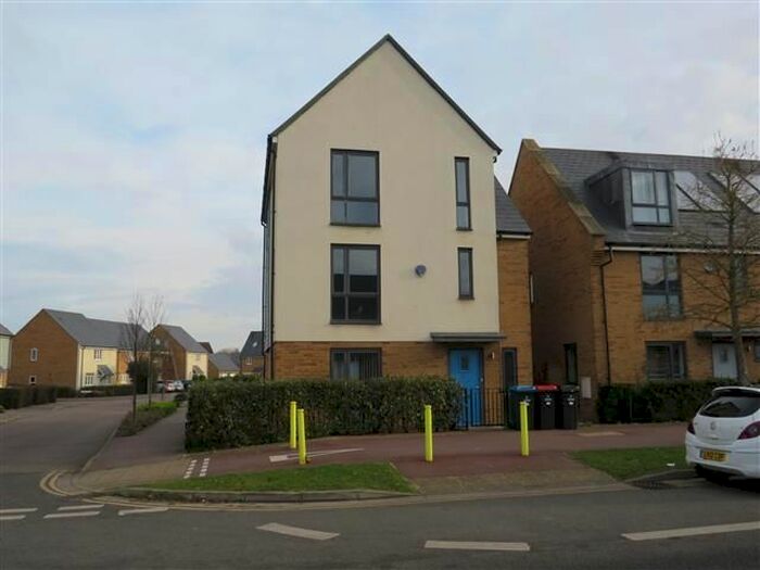 4 Bedroom Property To Rent In Fen Street, Brooklands, Milton Keynes MK10