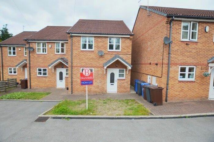 2 Bedroom Town House To Rent In Morland Bank, Sheffield, S14