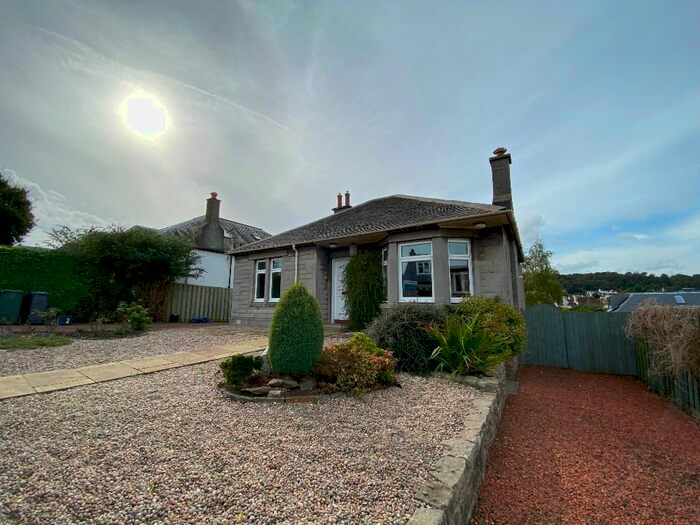 2 Bedroom Bungalow To Rent In Carfrae Park, Blackhall, Edinburgh, EH4
