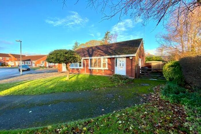 2 Bedroom Semi-Detached Bungalow To Rent In Rhodes Close, Taunton, TA2