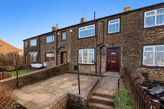2 Bedroom Terraced House For Sale In Scarlet Heights, Queensbury, Bradford, BD13