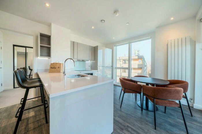 2 Bedroom Apartment To Rent In Thurlow Street, London, SE17