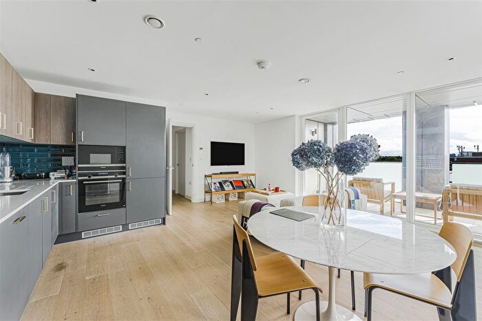 1 Bedroom Flat For Sale In Heckfield Place, Fulham, SW6