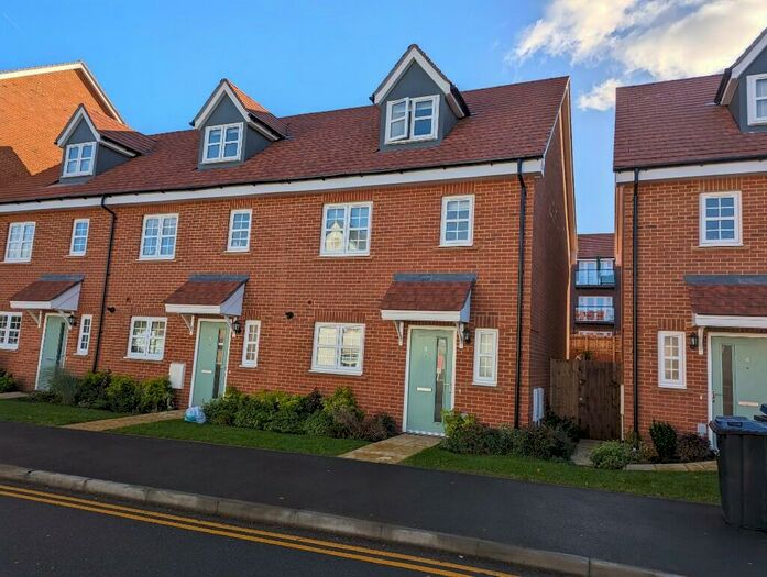 4 Bedroom Town House To Rent In Catteshall Lane, Godalming, Surrey, GU7
