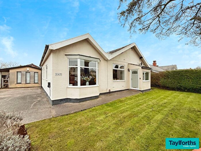3 Bedroom Semi Detached Bungalow For Sale In West Park Avenue, Ashton-On-Ribble, PR2