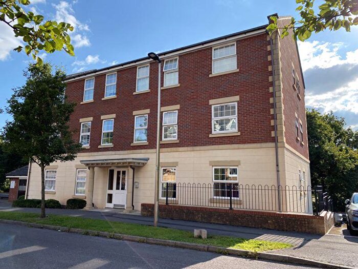 2 Bedroom Flat To Rent In Champs Sur Marne, Bristol, BS32