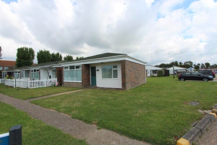 2 Bedroom Detached Bungalow To Rent In Shannon Way, Eastbourne, East Sussex, BN23