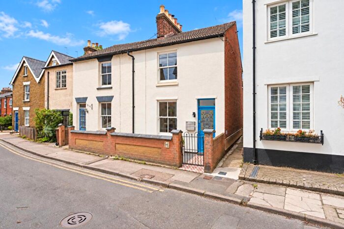 2 Bedroom End Of Terrace House For Sale In Church Street, St. Albans, Hertfordshire, AL3