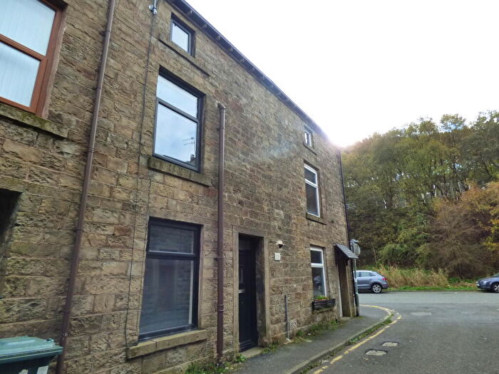 1 Bedroom House To Rent In King Street, Waterfoot, Rossendale, BB4