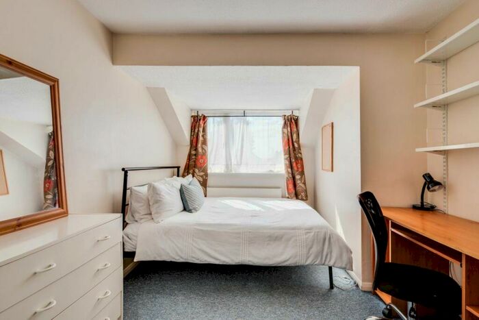 5 Bedroom House To Rent In Reed Avenue, Canterbury, CT1