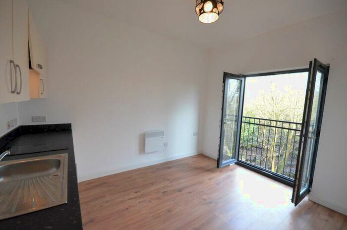 1 Bedroom Flat To Rent In Bank Parade, Burnley, BB11