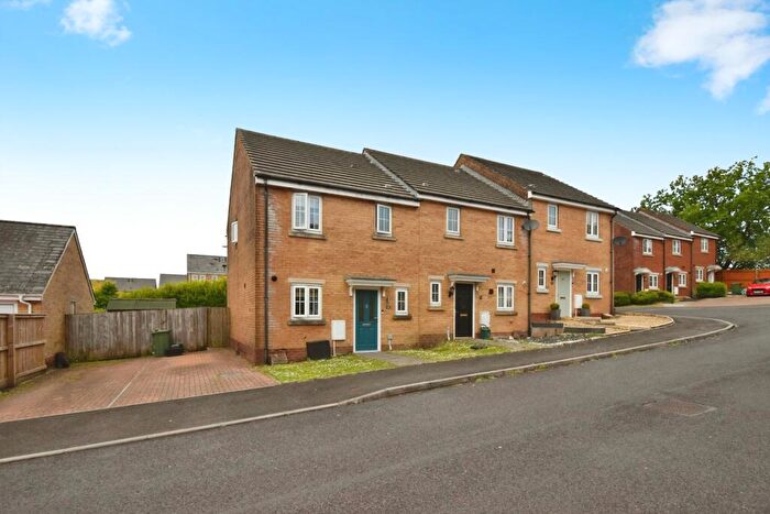 3 Bedroom End Of Terrace House For Sale In Clos Ael-Y-Bryn, Penygroes, Llanelli, Carmarthenshire, SA14