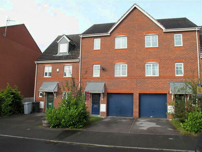 3 Bedroom Semi-Detached House To Rent In Bateman Close, Crewe, CW1