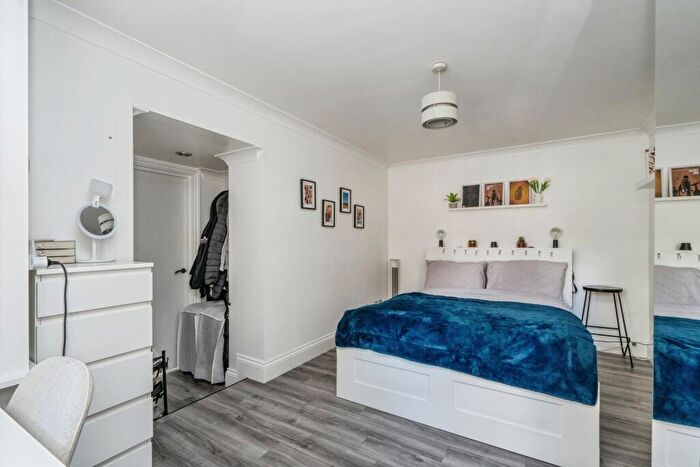 1 Bedroom Flat For Sale In Clarendon Road, Southsea, Hampshire, PO4