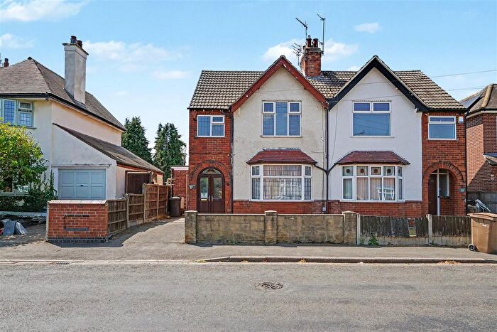 3 Bedroom Semi-Detached House For Sale In Briar Gate, Long Eaton, NG10