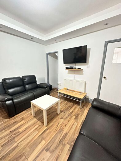 7 Bedroom Terraced House To Rent In Dawlish Road, Birmingham, B29