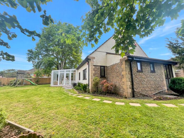 4 Bedroom Detached Bungalow To Rent In Mill Lane, Trull, Taunton, TA3