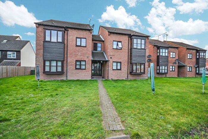 1 Bedroom Flat To Rent In Runnymede Road, Runnymede Court, SS17