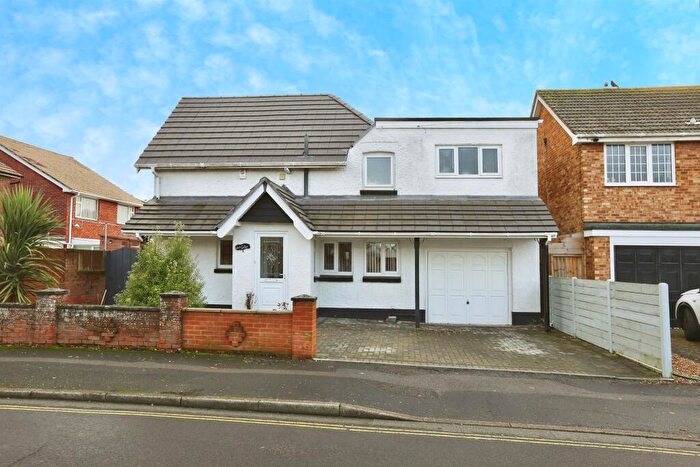 3 Bedroom Detached House For Sale In Pump Lane, Gosport, PO13