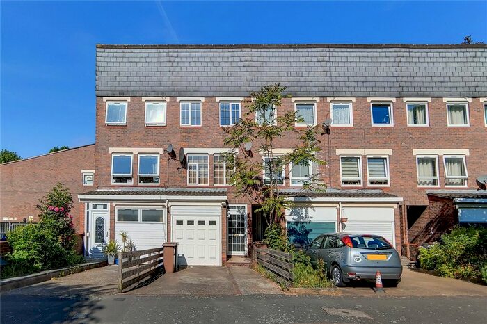 4 Bedroom Detached House To Rent In Victorian Grove, London, N16