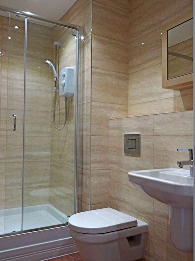 3 Bedroom Flat To Rent In Fitzwilliam Street, Sheffield, S1