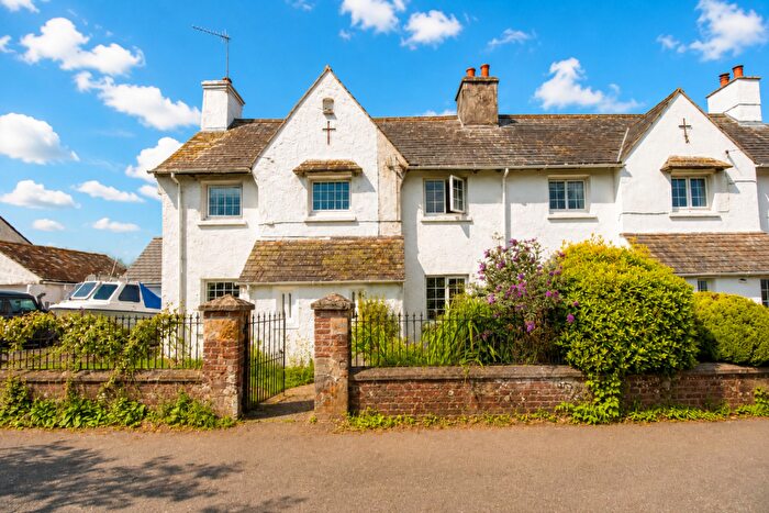 2 Bedroom Cottage For Sale In Bristol Row, Bere Ferrers, PL20