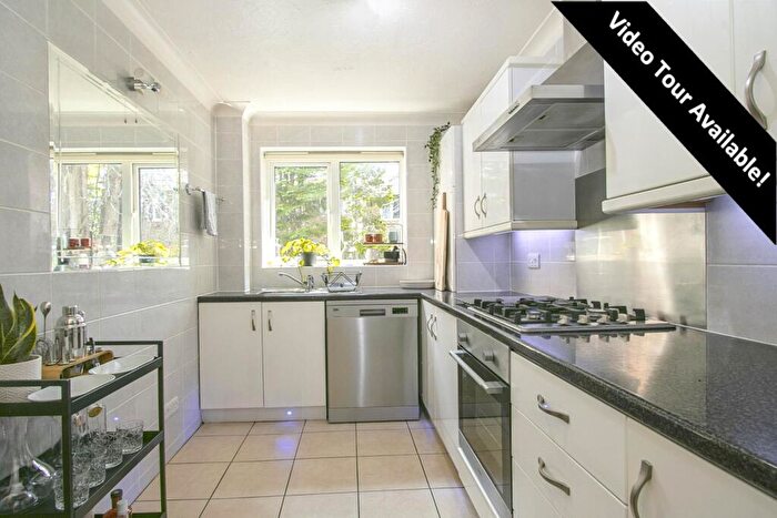 2 Bedroom Flat To Rent In Surrey Road, Poole, BH12
