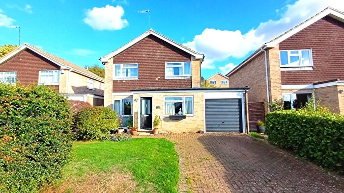3 Bedroom Detached House For Sale In Webb Crescent, Chipping Norton, Oxfordshire, OX7