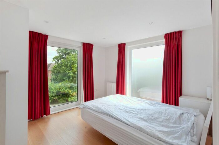 5 Bedroom Semi-Detached House To Rent In Gunnersbury Gardens, London, Uk, W3