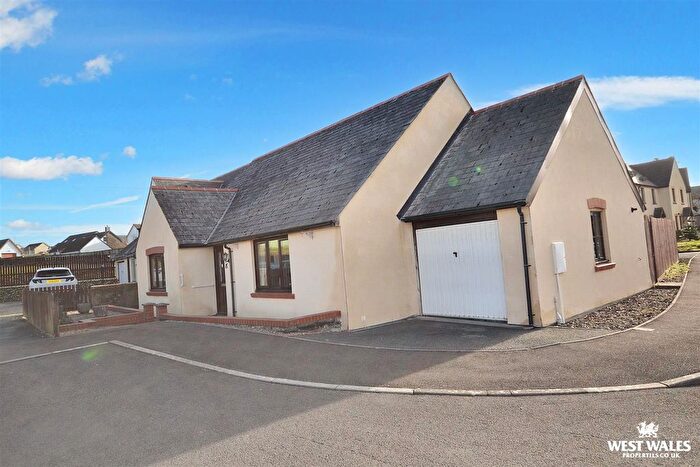 3 Bedroom Detached Bungalow For Sale In Llys Y Crofft, Whitland, SA34