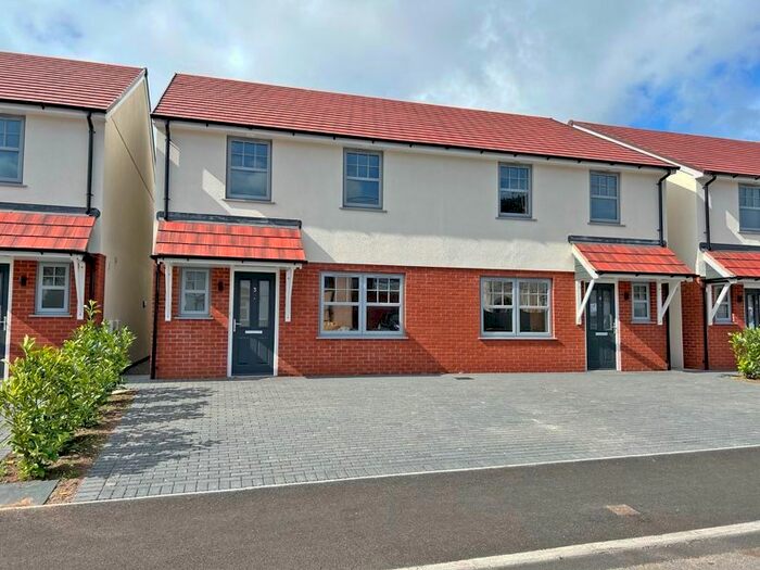 3 Bedroom Semi-Detached House To Rent In Clinton Terrace, Budleigh Salterton, EX9